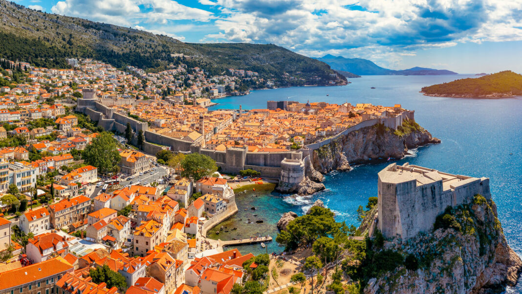 2023-05-04_seahelp_dubrovnik_respect-the-cty_tourismus_as802609059