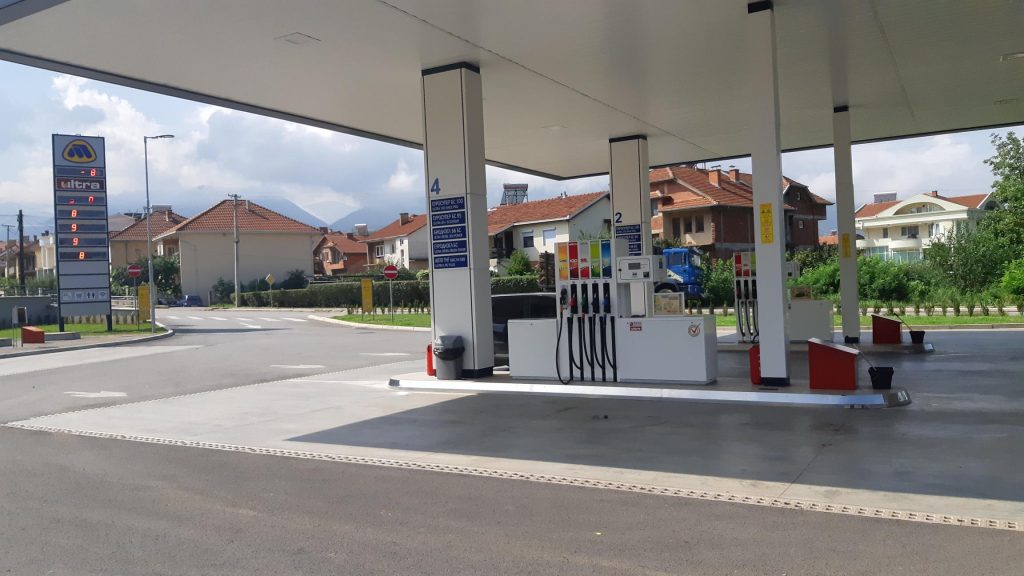 benzinska-stanica-nafteni-derivati-benzinska-pumpa-makpetrol-gorivo-1-1024x576